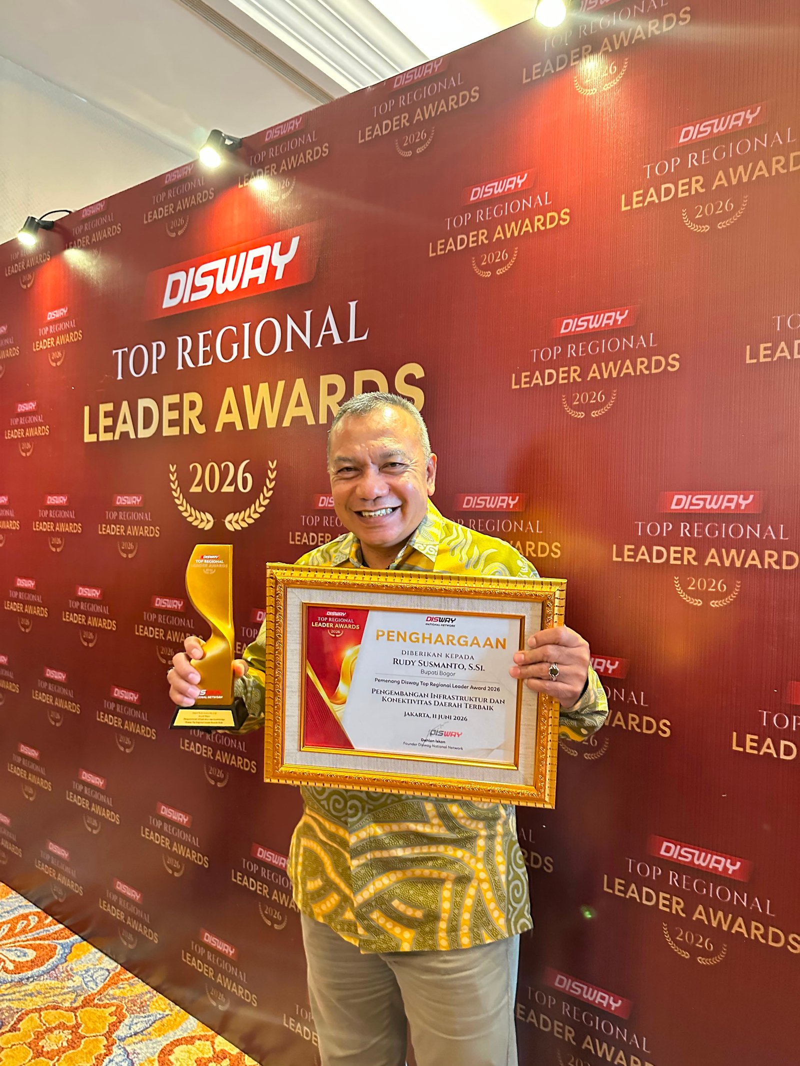 Berita Bogor Timur Parameter: Bupati Bogor Raih Disway Top Regional Leader Awards 2026