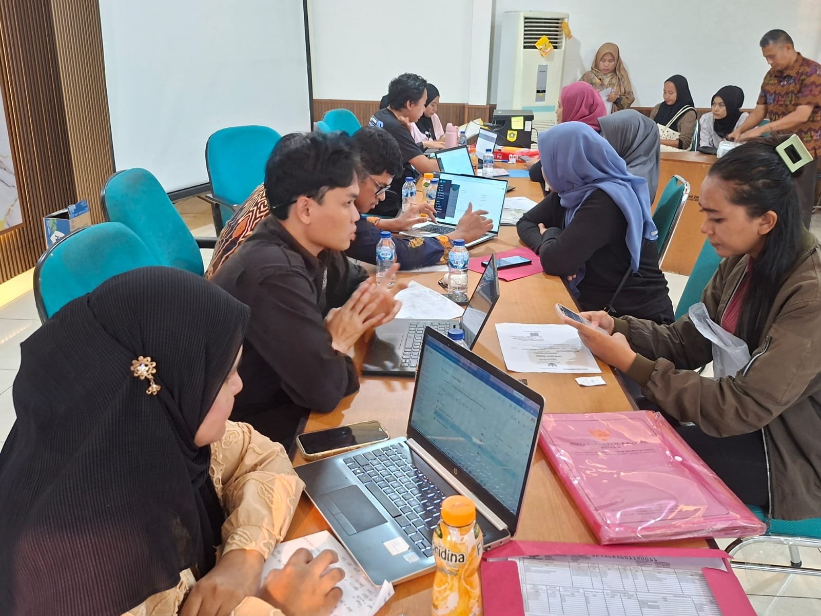 Headline Bogor Timur Parameter: Disdik Kabupaten Bogor Buka Helpdesk SPMB 2026